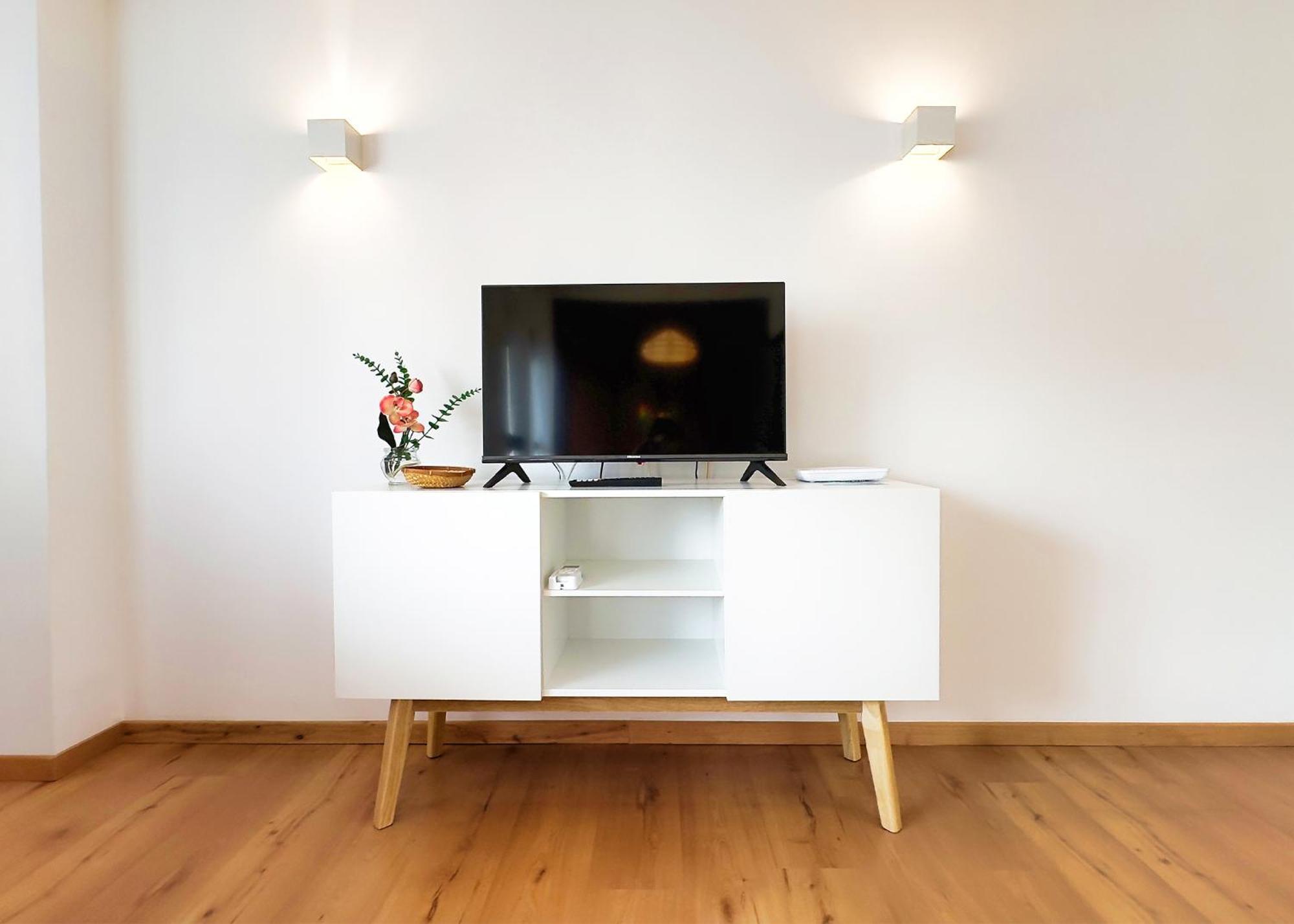 Mediterraneo 508. Fantastic Studio On The Beachfront With Sea Views. 마르베야 외부 사진