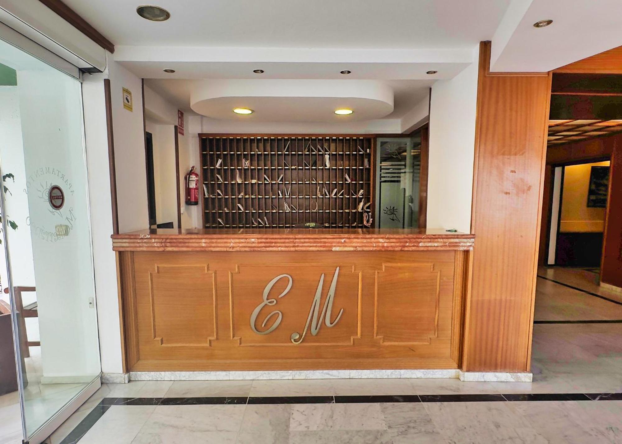 Mediterraneo 508. Fantastic Studio On The Beachfront With Sea Views. 마르베야 외부 사진