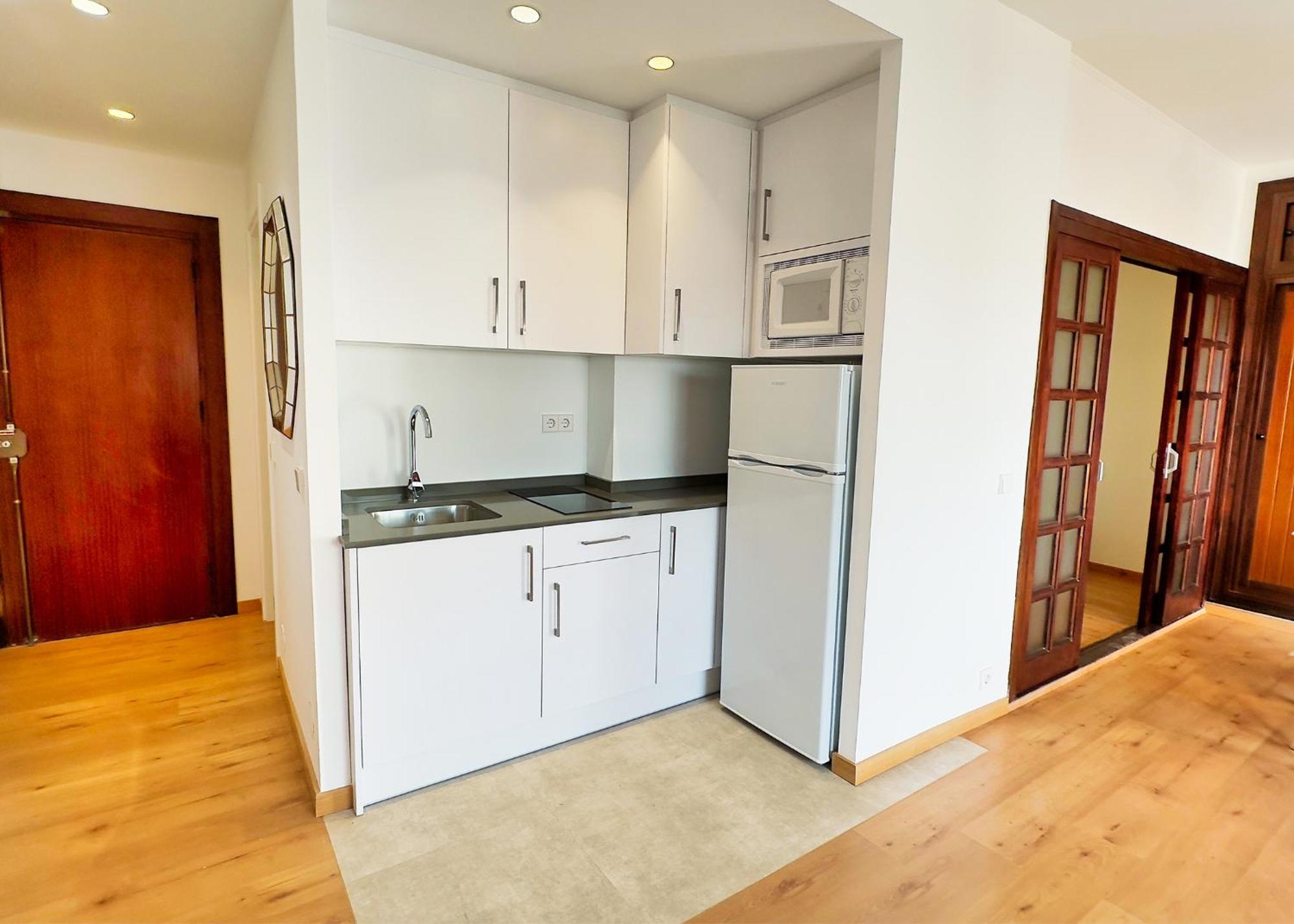 Mediterraneo 508. Fantastic Studio On The Beachfront With Sea Views. 마르베야 외부 사진