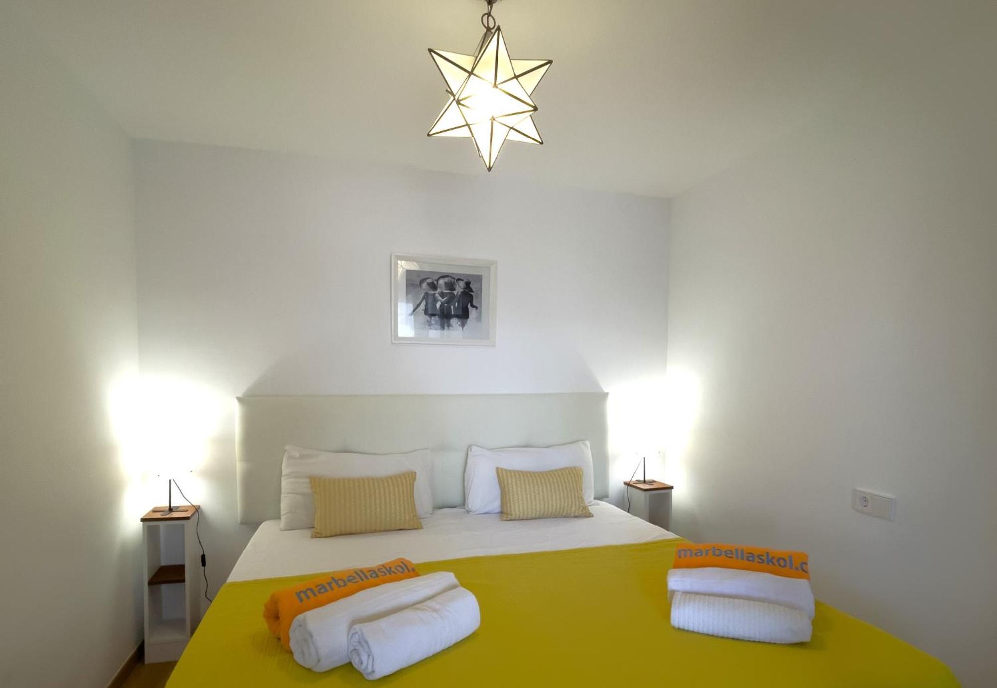 Mediterraneo 508. Fantastic Studio On The Beachfront With Sea Views. 마르베야 외부 사진