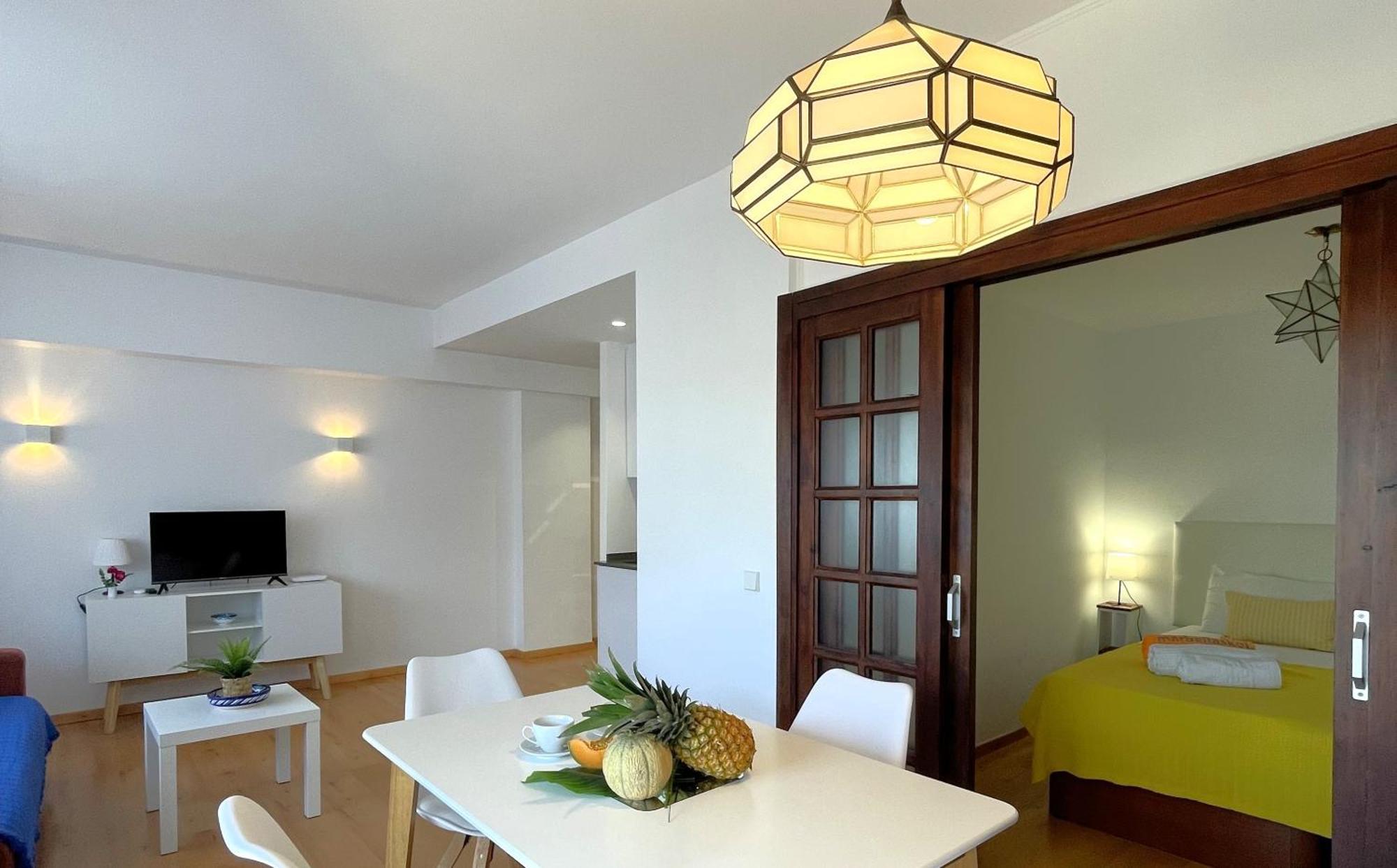 Mediterraneo 508. Fantastic Studio On The Beachfront With Sea Views. 마르베야 외부 사진